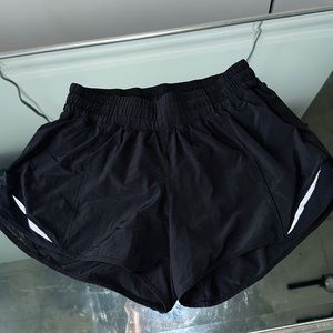Lululemon Hotty Hot Black shorts size 6 tall